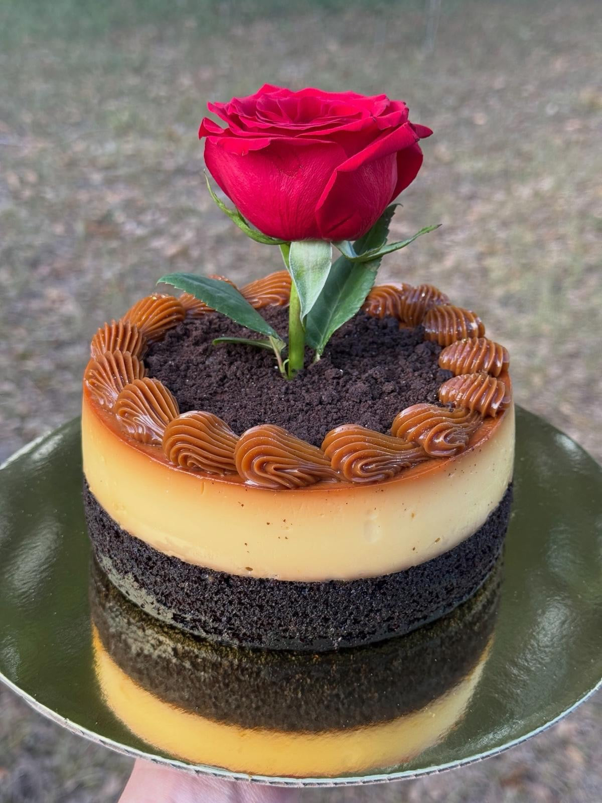 Small chocoflan