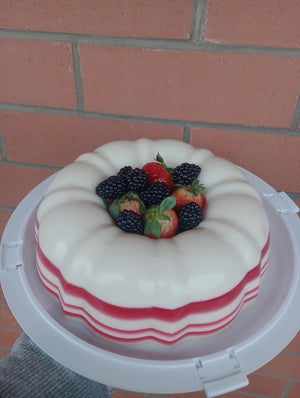 Blue an strawberry cake
